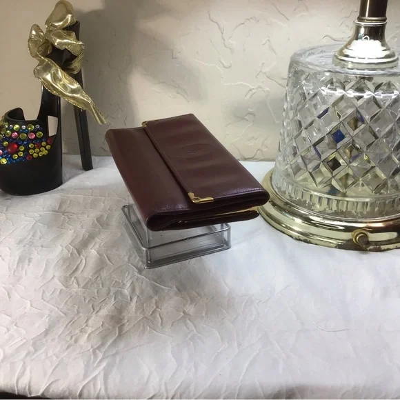 🔴Authentic CARTIER Trifold wallet, made in Paris.